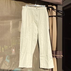 L.L. Bean 22W Plain Front Bayside Crop pants
